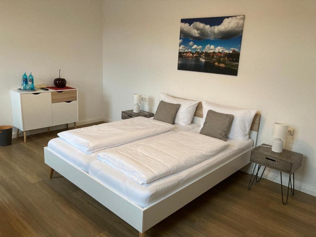 Das Bilderbuchcafe - Ferien - Apartment No 3 - Markt 7 Havelberg Buitenkant foto