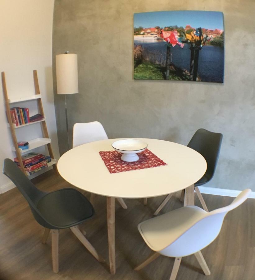 Das Bilderbuchcafe - Ferien - Apartment No 3 - Markt 7 Havelberg Buitenkant foto